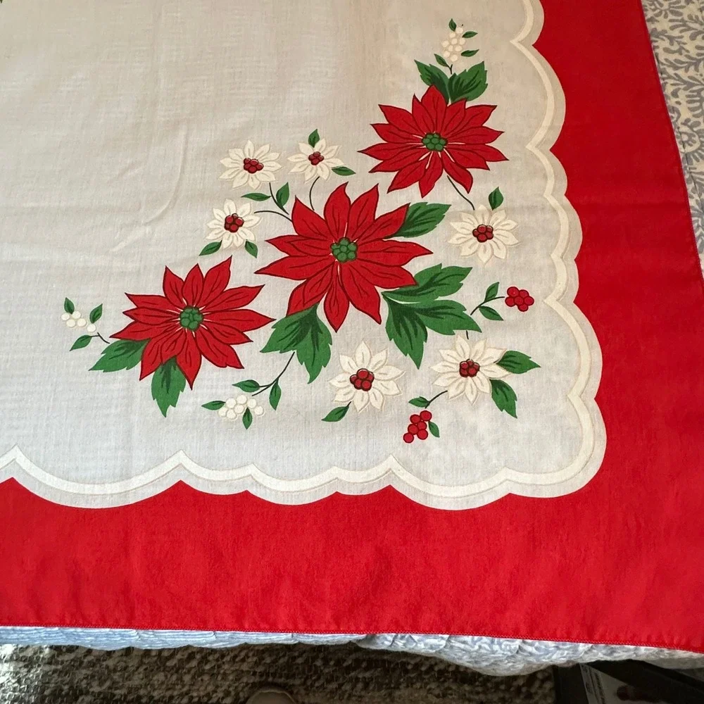 Vintage‎ Christmas Tablecloth 78x60 Red White Poinsettia Print Holiday Rectangle